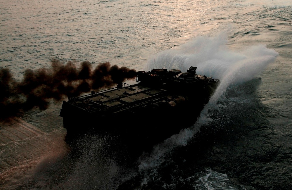11th MEU's amphibious vehicles depart USS New Orleans