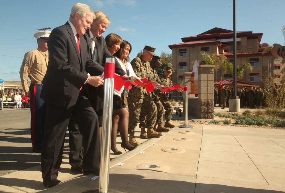 SecNav presents Navy Cross to fallen Marine’s family