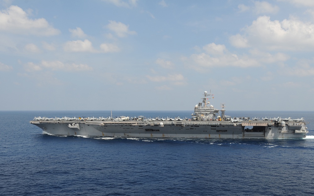 USS Abraham Lincoln transits Indian Ocean