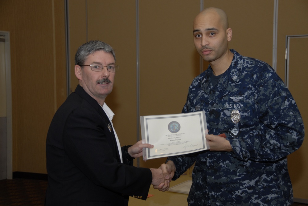 Navy Misawa honors NMCRS volunteers