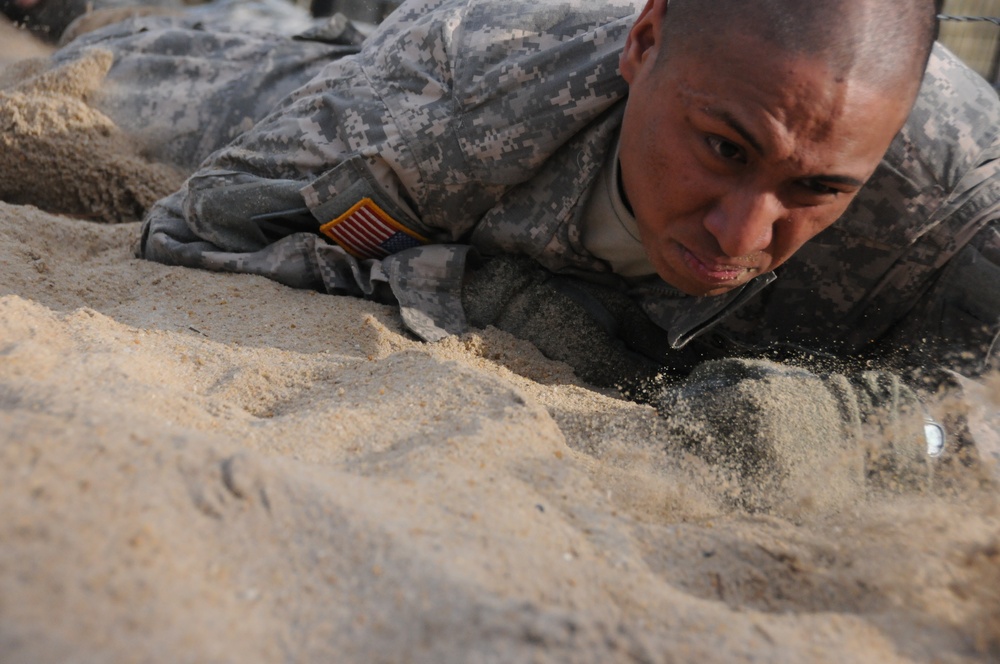 Marne soldiers strengthen confidence, camaraderie at Stewart obstacle course