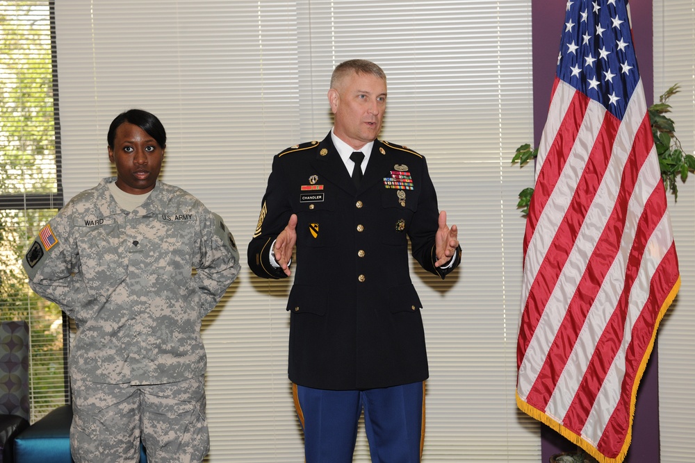 SMA Chandler speaks to soldiers