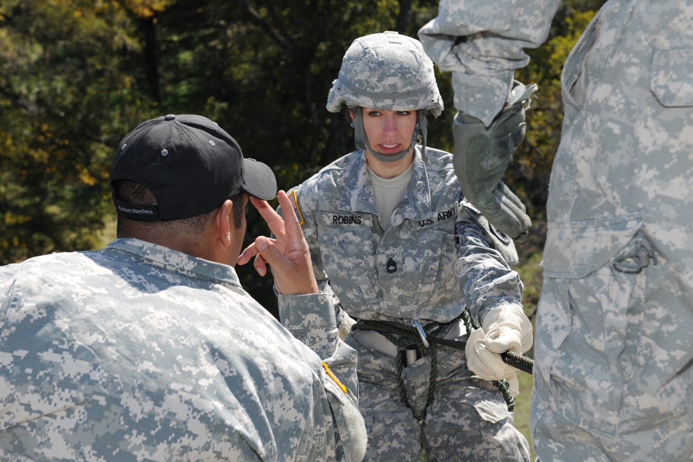 ARSOUTH soldiers go rappelling