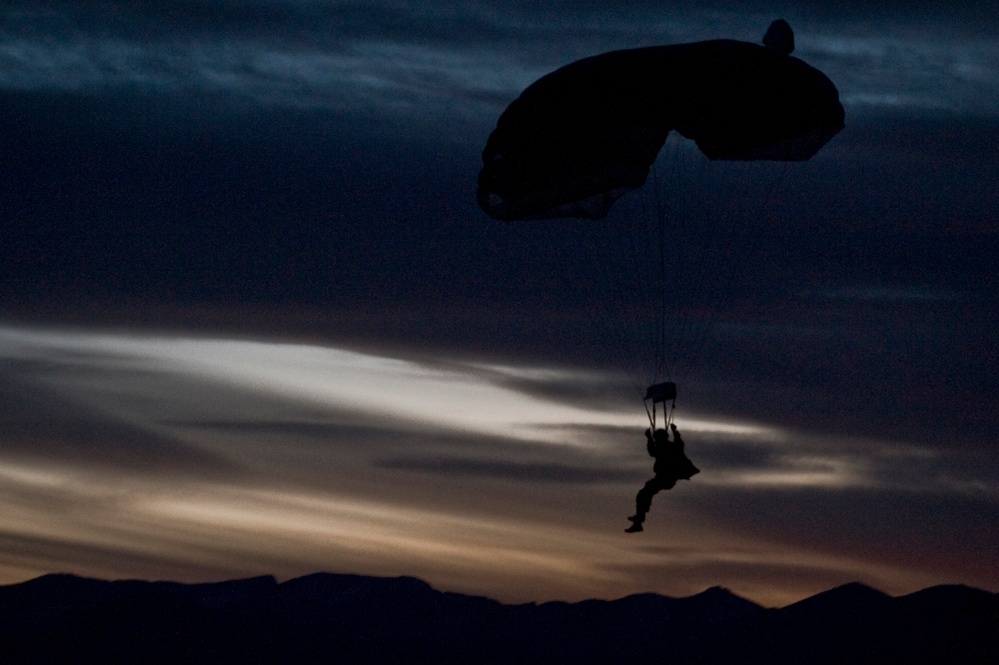 58th Rescue Squadron pararescuemen train to fight