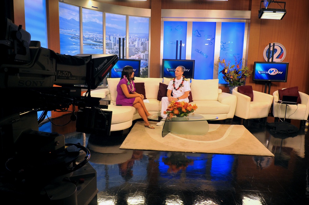 Greenert visits Hawaii