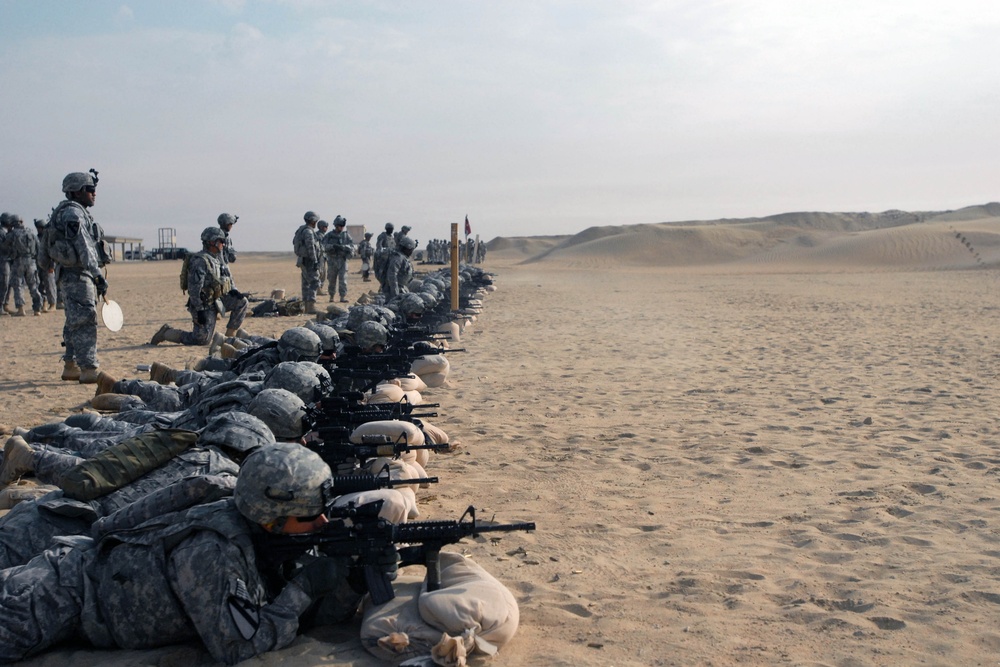 Lancers train at Kuwaiti range