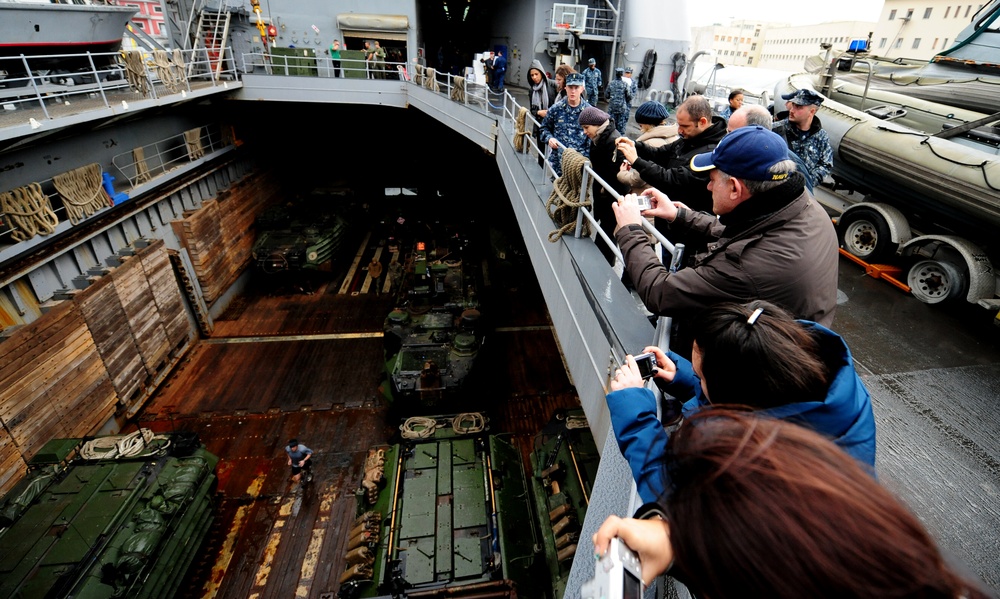 USS Whidbey Island in Italy