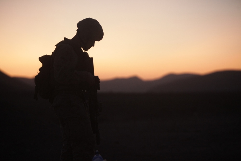 Reconnaissance platoon refines marksmanship skills