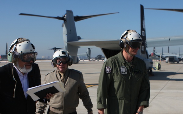 Japanese dignitaries preview MV-22B