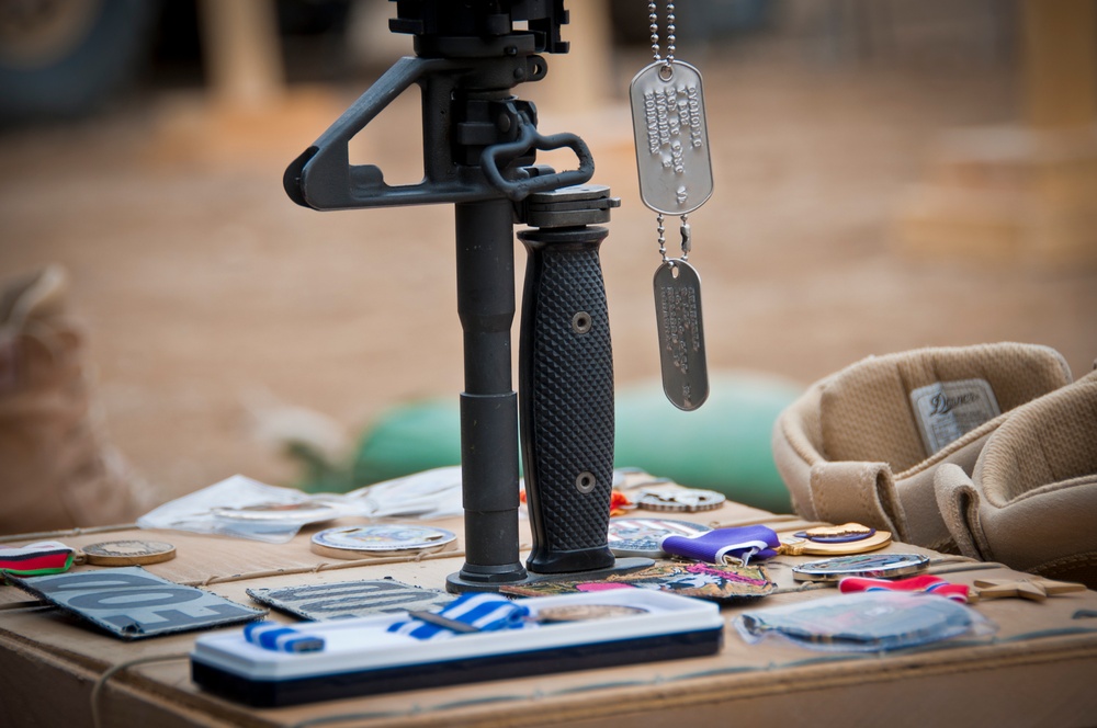 Service members pay last respects to fallen airmen