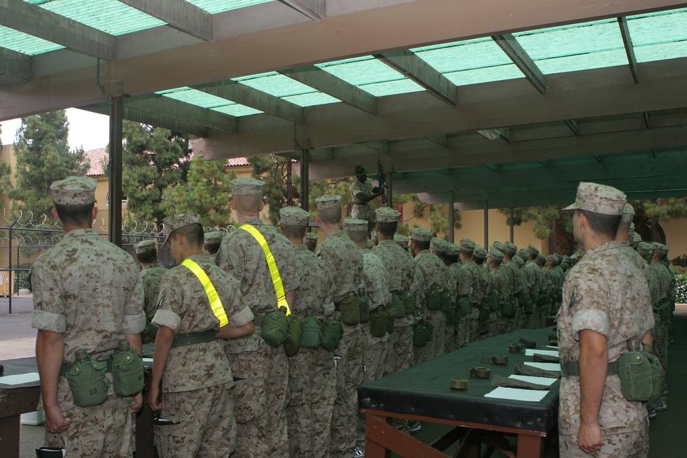 Kilo Company recruits receive M16A4