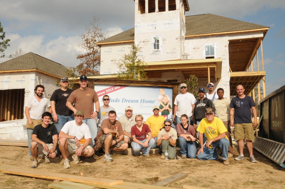 Gulfport Seabee volunteers build for charity