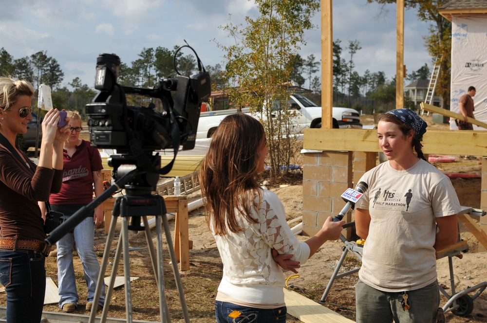 Gulfport Seabee volunteers build for charity