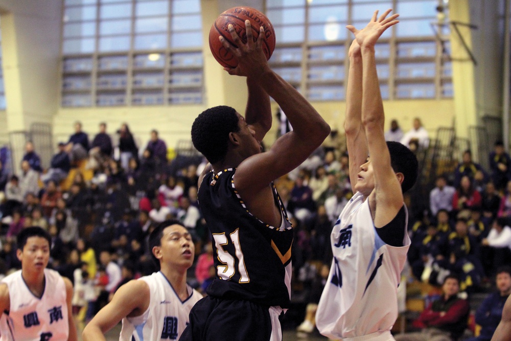 American, Okinawan students play ball in name of friendship