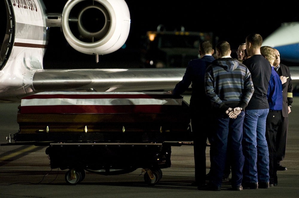 US Marine Corps Cpl. Jon-Luke Bateman returns home