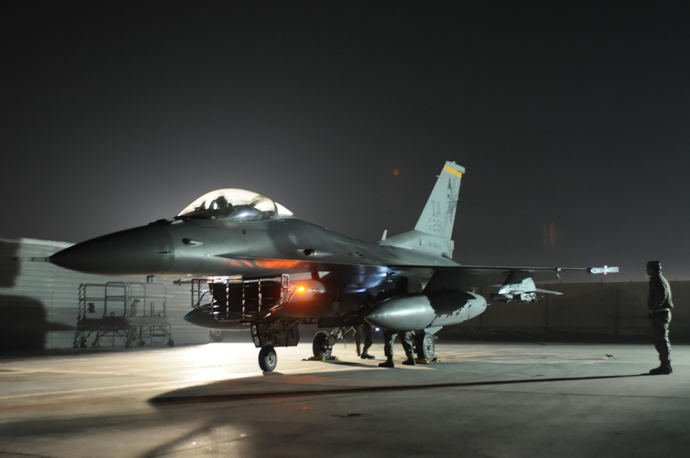 F-16C+ Fighting Falcon Bagram Night Devils