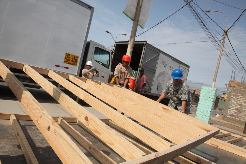 HSV-2 Swift/Southern Partnership Station 2012