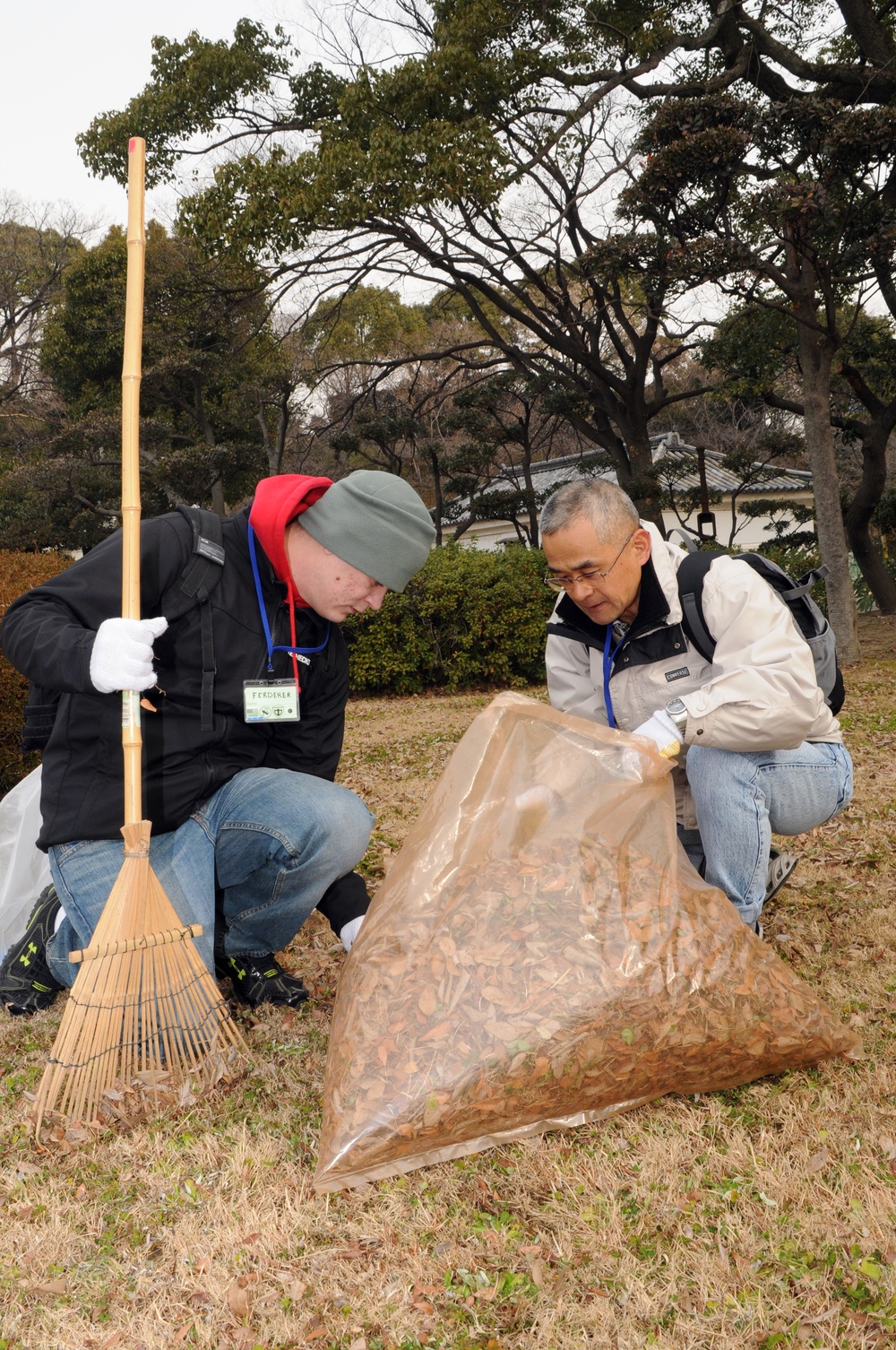 Osaka Castle cleanup