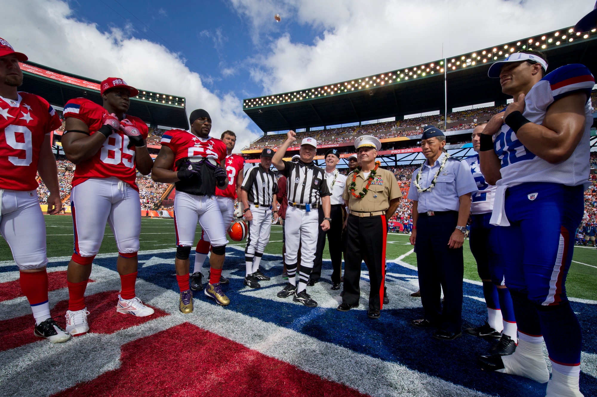 DVIDS - Images - The NFL pays tribute to military service members during  the 2012 Pro Bowl [Image 14 of 23]