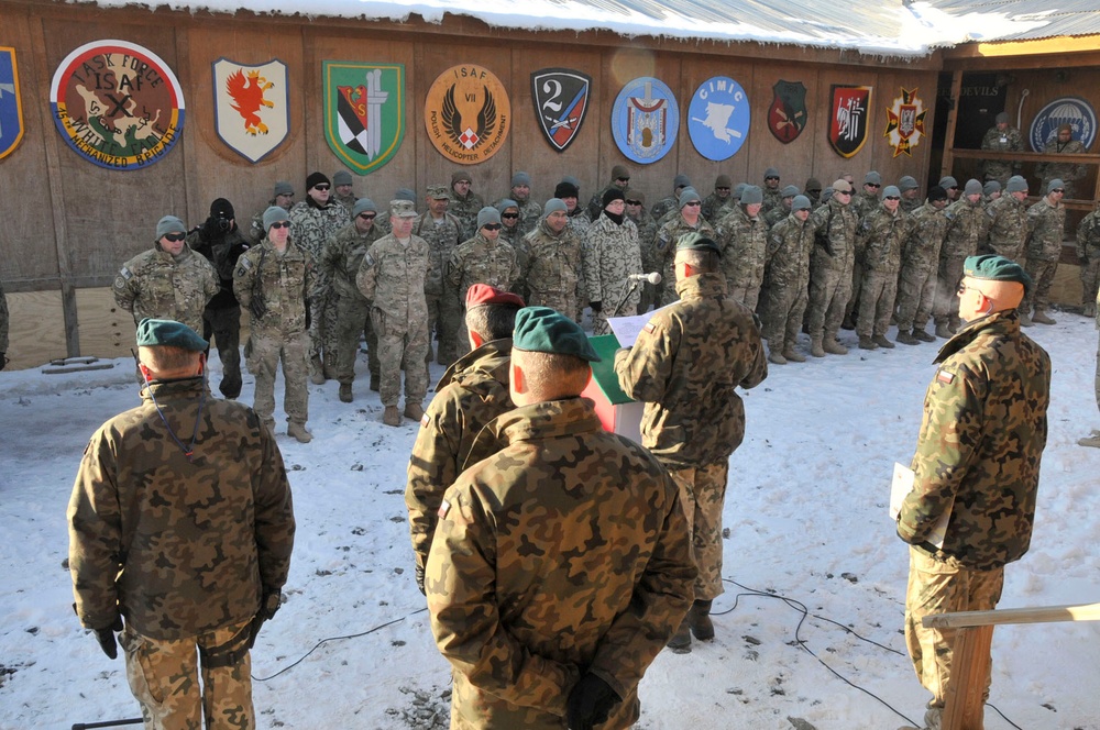 MEDEVAC soldiers receive Polish award