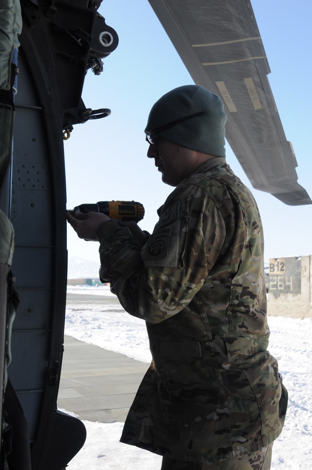 Engineers keep Black Hawks in the air