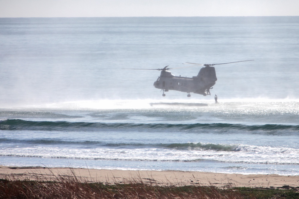 Recon Marines, Japanese soldiers helocast into the Pacific