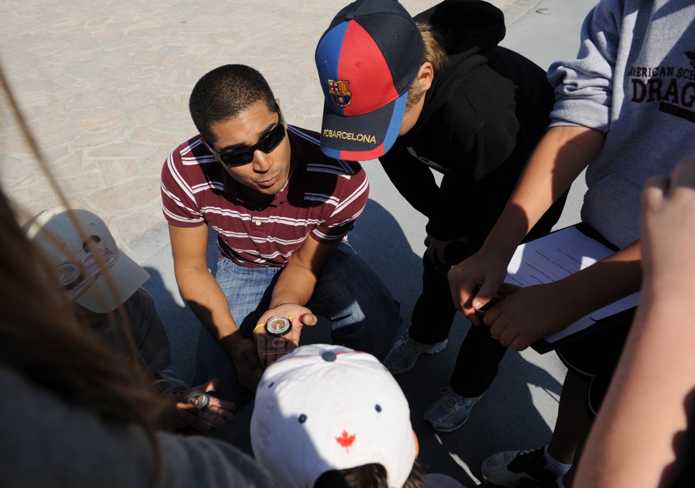Airman explorers: Volunteers assist school