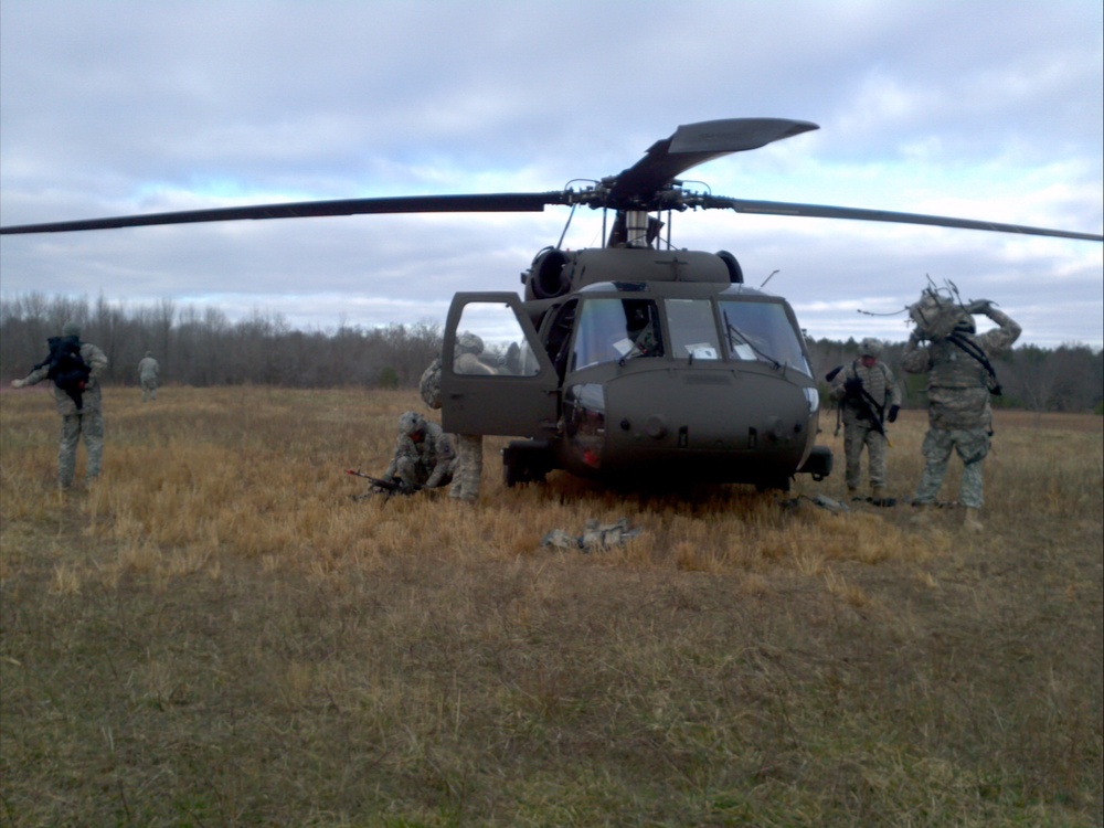 Eagle Assault conducts aircrew contingency training