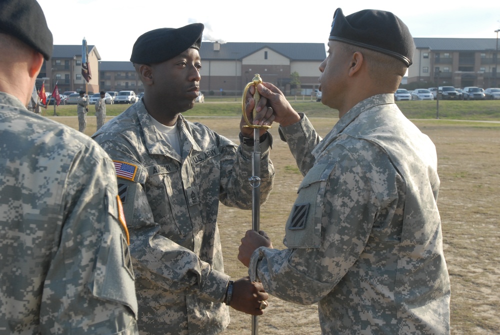 Kelley Hill welcomes new command sergeant major