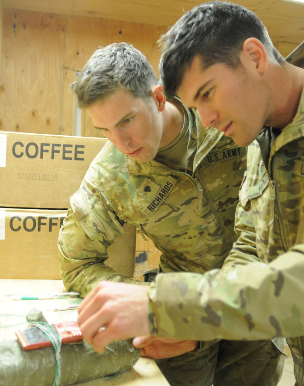 DVIDS News Pathfinders conduct tactical site exploitation