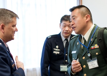 Yokota MDG commander briefs Operation Tomodachi at JMDF