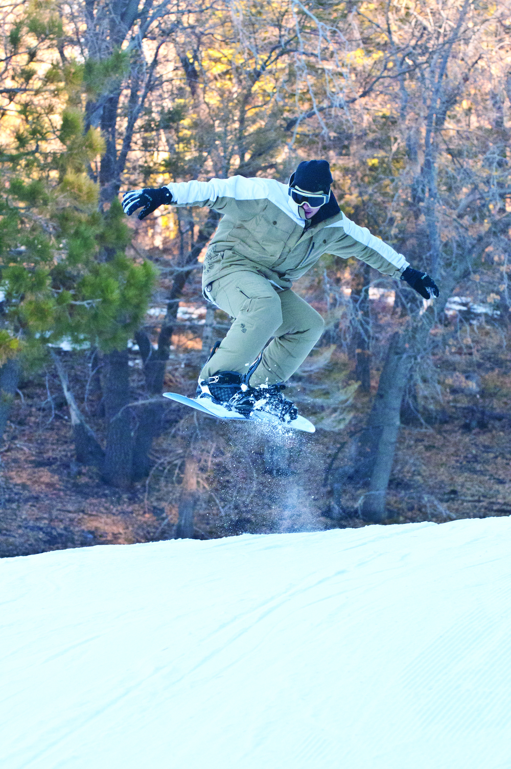 Single Marines hit snowboarding scene