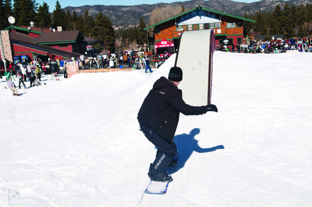 Single Marines hit snowboarding scene