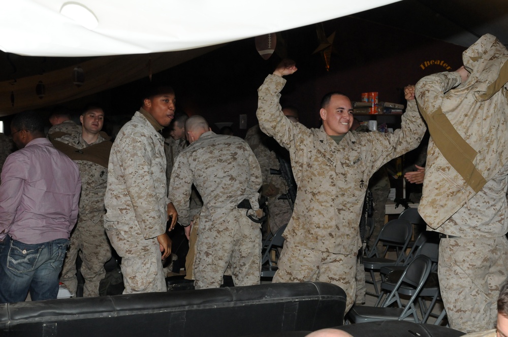 Troops watch Super Bowl XLVI in Afghanistan