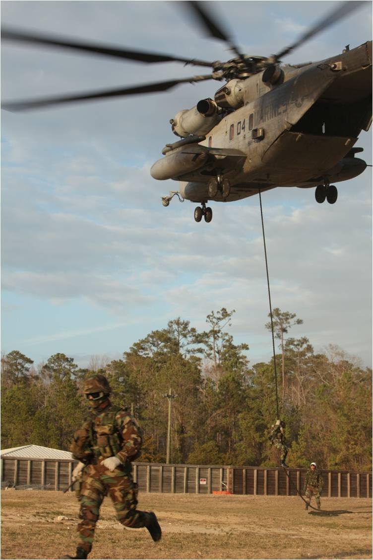 Dutch Marines fast-rope