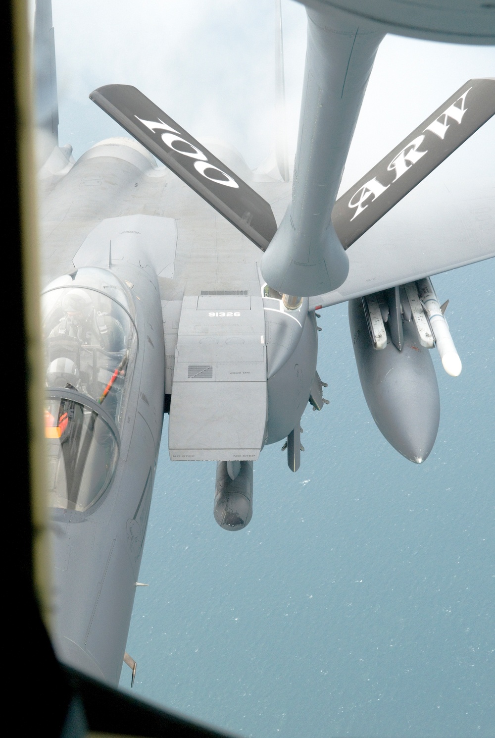 British teachers learn, experience aerial refueling