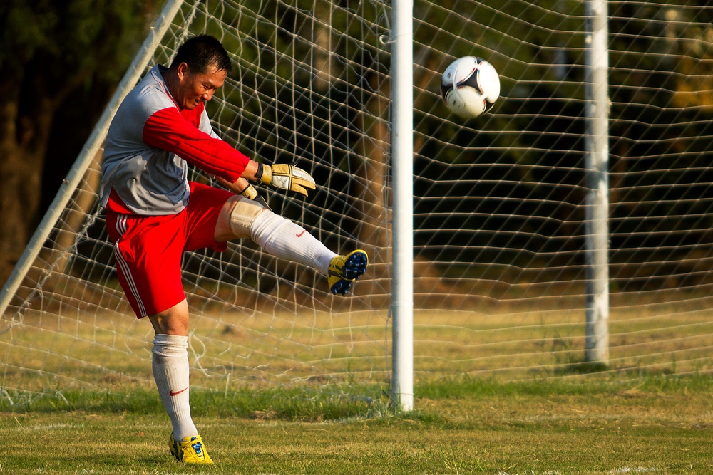 Multinational soccer match enhances camaraderie prior to Exercise Cobra Gold 2012 field training