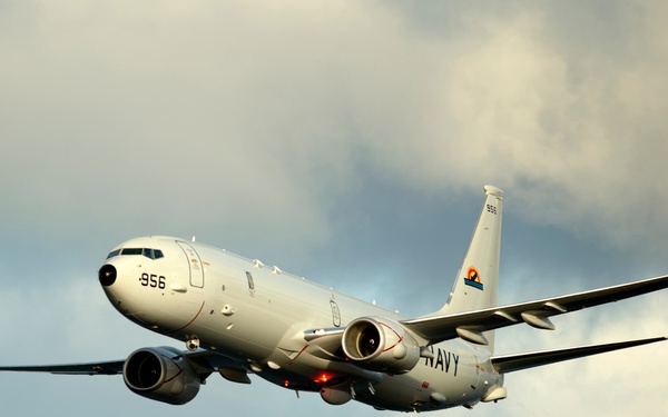 P-8A Poseidon flies above Atlantic Ocean