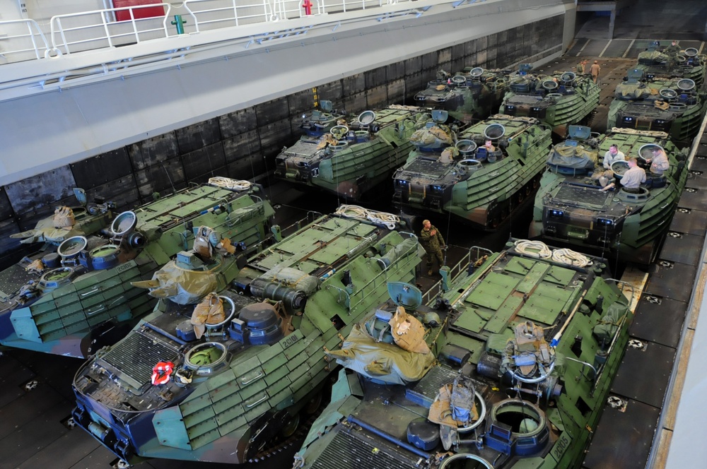 USS Kearsarge action during Bold Alligator 2012