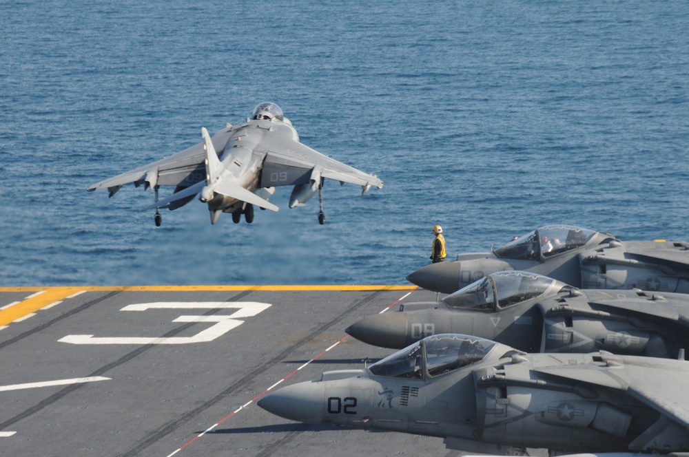 AV-8B Harrier takes off from USS Kearsarge