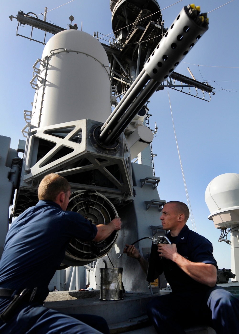 USS Bunker Hill sailors perform maintenance