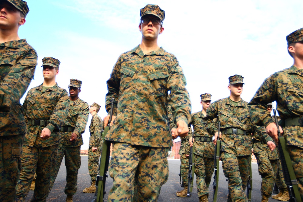 Recruit forgoes commission, enlists
