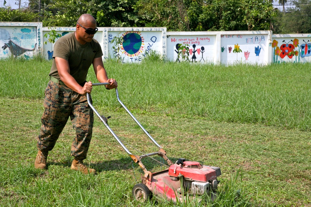 Service members assist in upkeep of children’s home