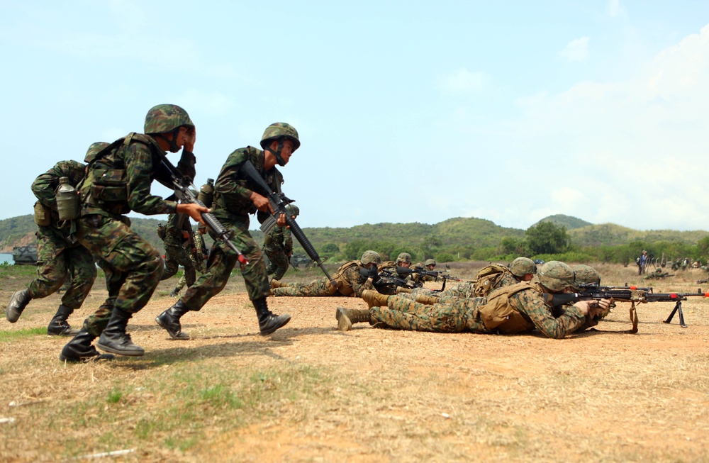 Thailand, Republic of Korea, US forces conduct amphibious assault