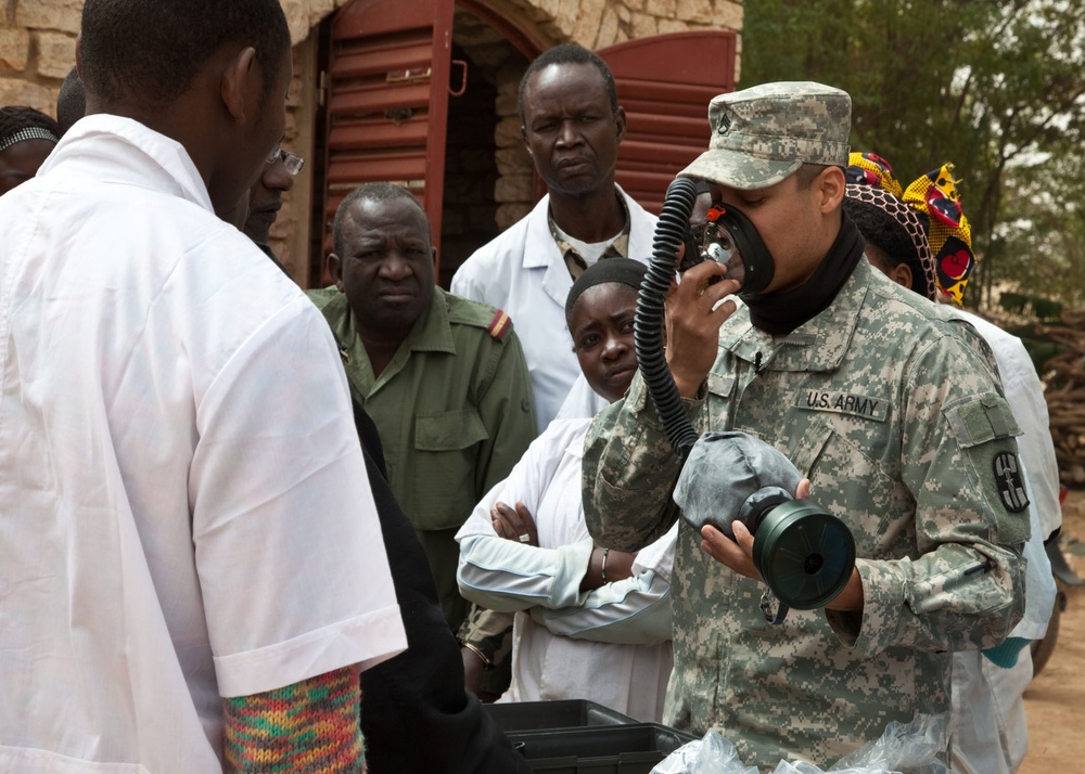 US, Malian military medics train to save lives