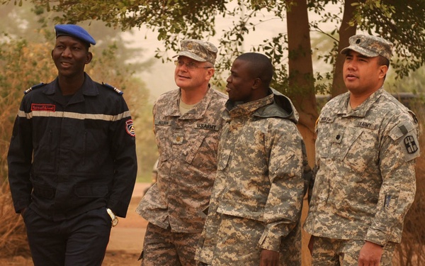US, Malian military medics train to save lives