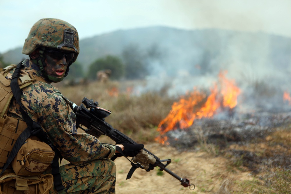 Tri-national Marine force assaults Thai beach