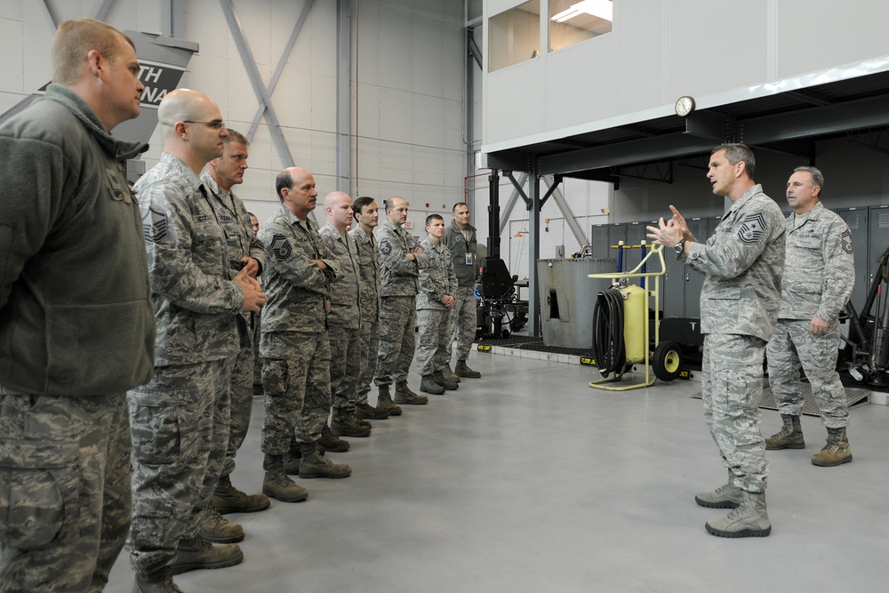 ACC Chief Master Sgt. Richard Parsons visits McEntire JNGB