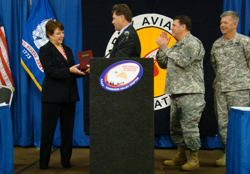 PEO AVN team member receives award