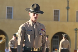Marine drill instructor receives Silver Star